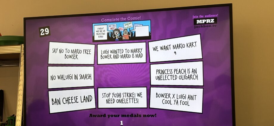 a jackbox image "fill in the comment"