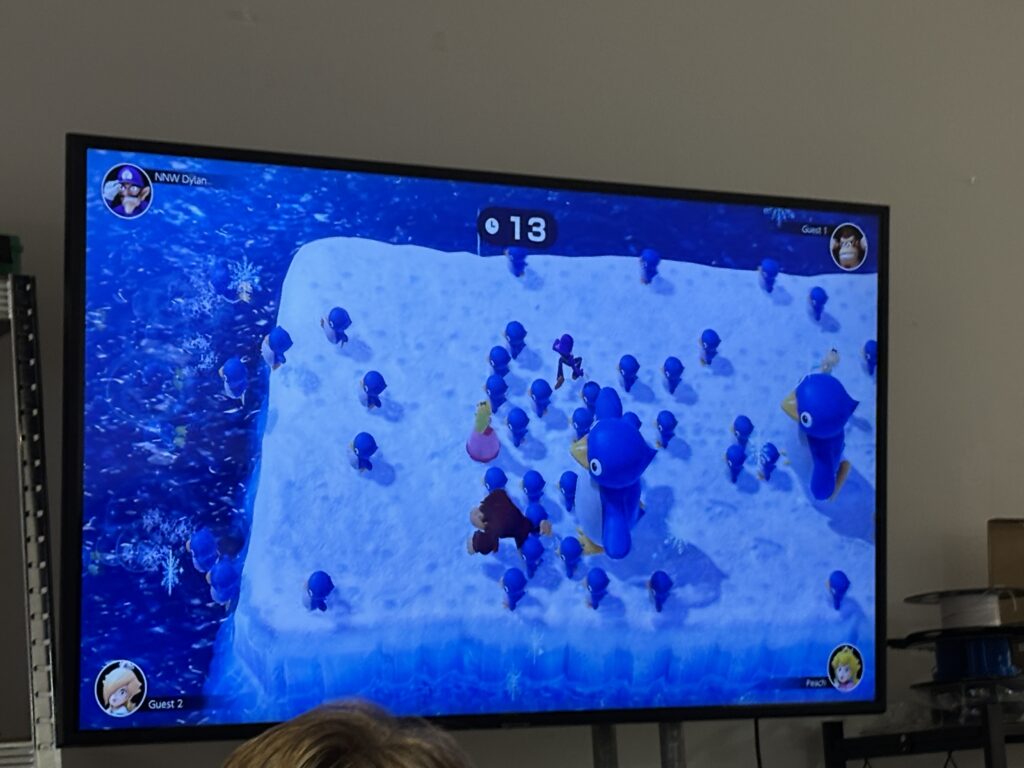 Mini Game "Pushy Penguins"
